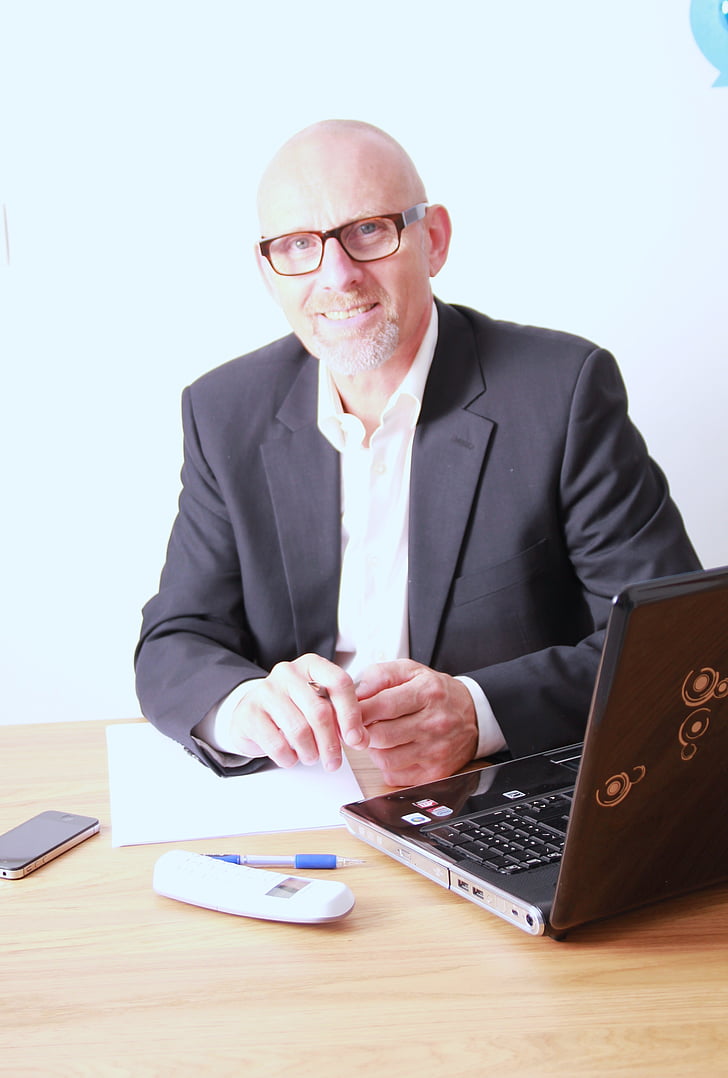 上海小程序開發(fā)，小程序開發(fā)公司，專業(yè)團隊，需求明確，案例，團隊配置，溝通流程，售后支持，報價合理透明，避坑指南，實地考察，溝通技巧，市場現(xiàn)狀，長期合作